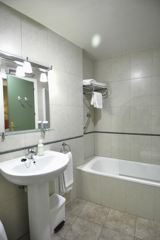 Hotel Apartamentos Aralso เซโกเวีย ภายนอก รูปภาพ