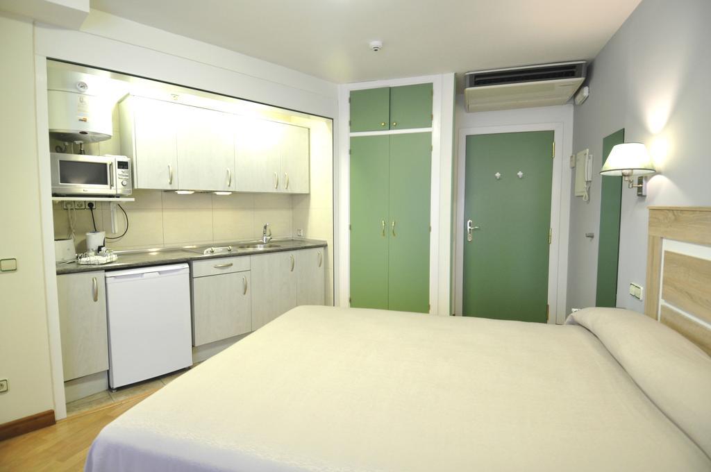 Hotel Apartamentos Aralso เซโกเวีย ภายนอก รูปภาพ