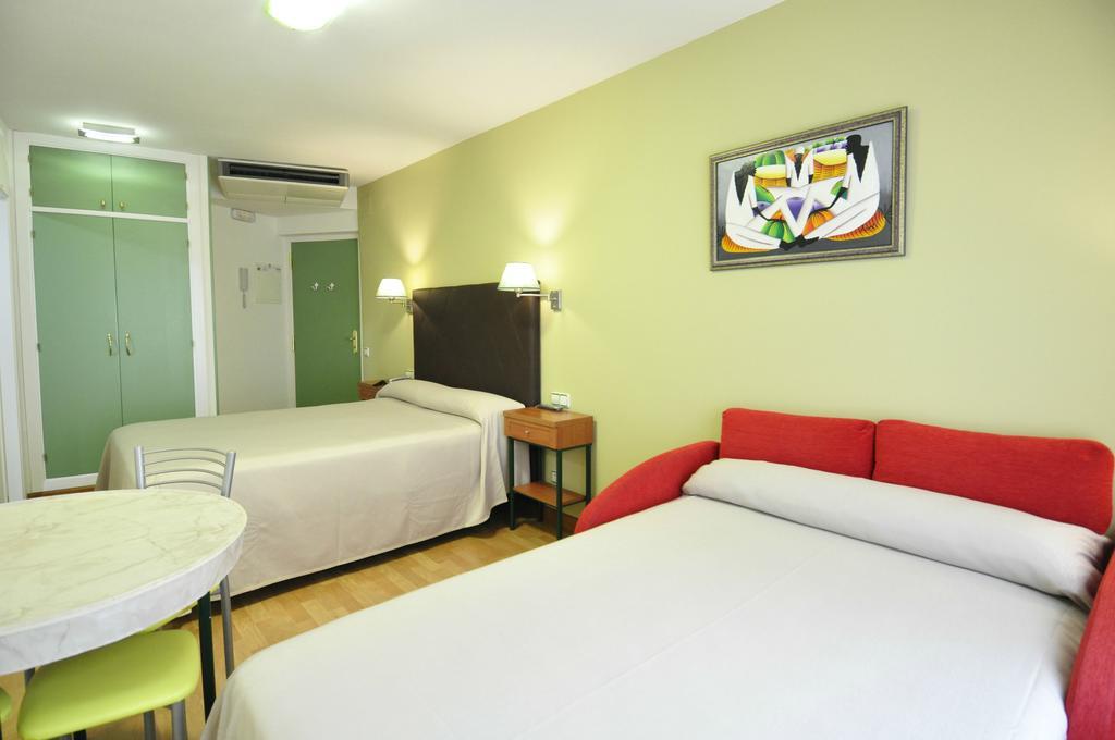 Hotel Apartamentos Aralso เซโกเวีย ภายนอก รูปภาพ