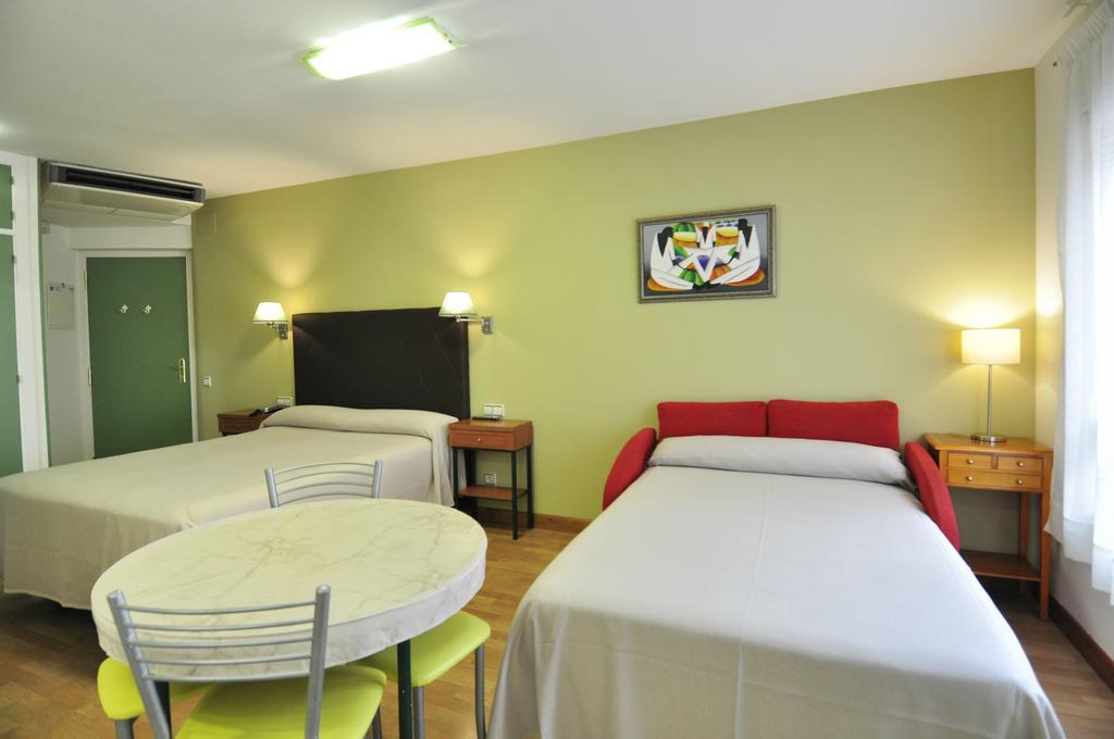 Hotel Apartamentos Aralso เซโกเวีย ภายนอก รูปภาพ